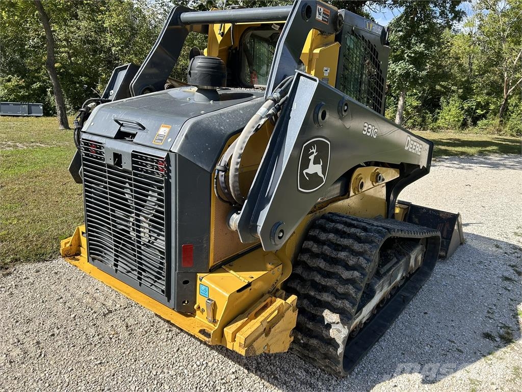 John Deere 331G 小型裝載機