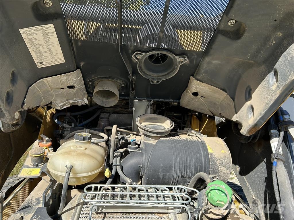 John Deere 331G 小型裝載機