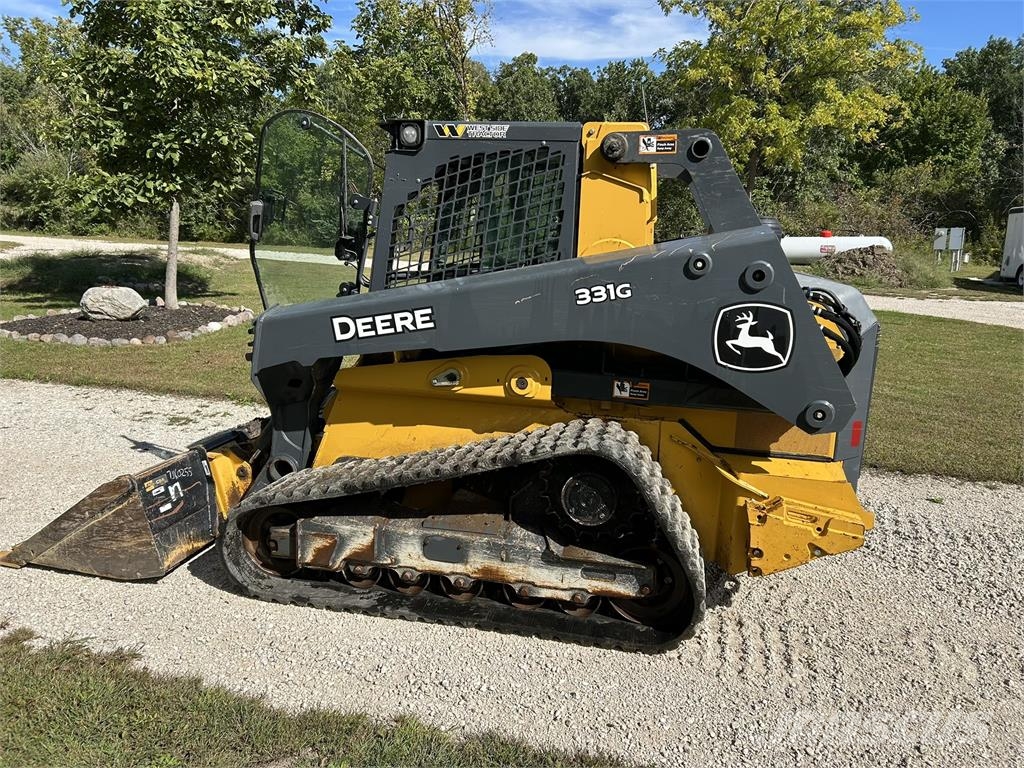 John Deere 331G 小型裝載機