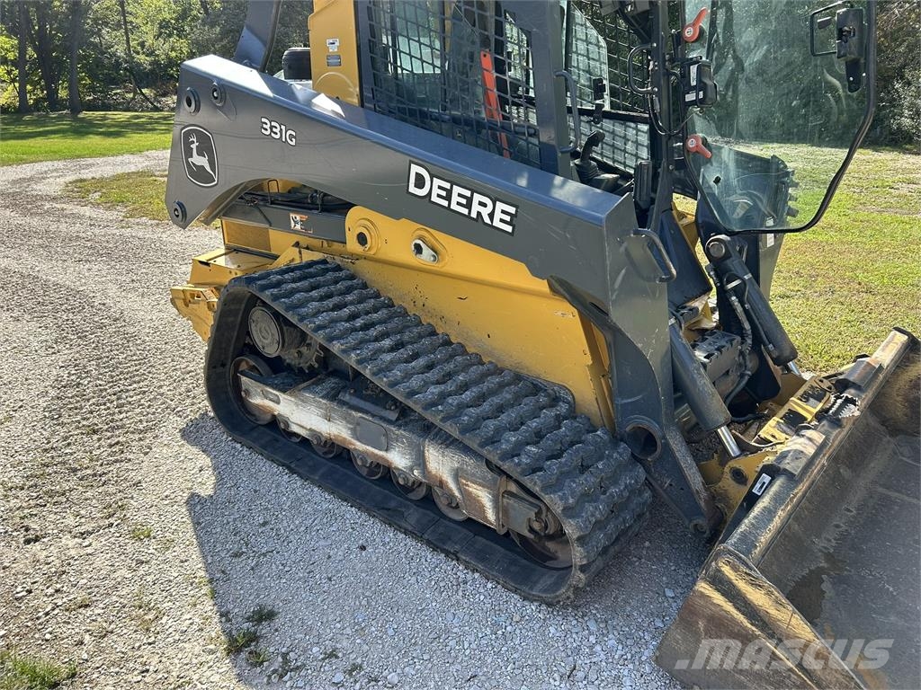 John Deere 331G 小型裝載機