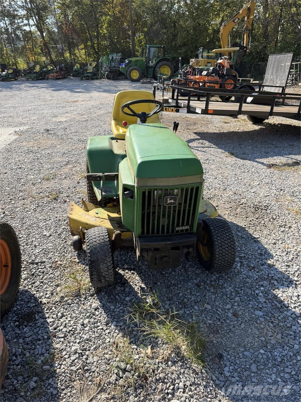John Deere 332 Cortadores de grama