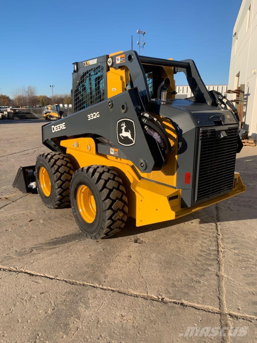 John Deere 332G Šmykom riadené nakladače