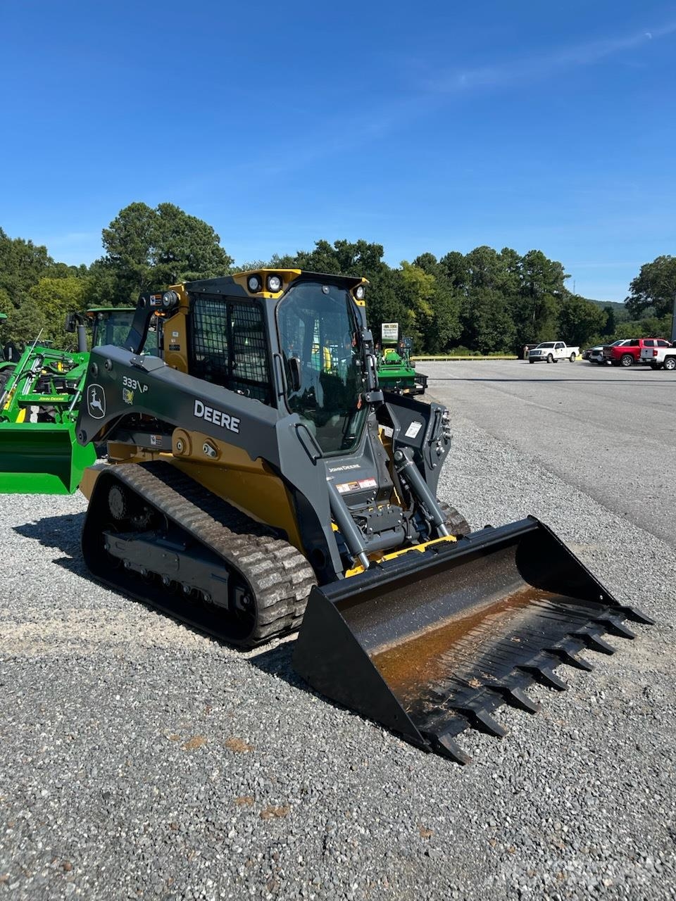 John Deere 333 P Малі навантажувачі