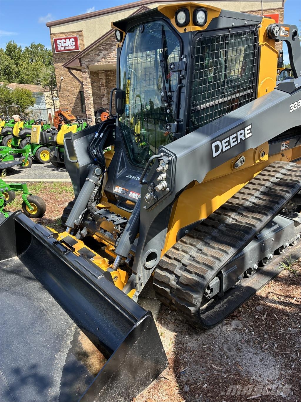 John Deere 333 P Mini iekrāvēji