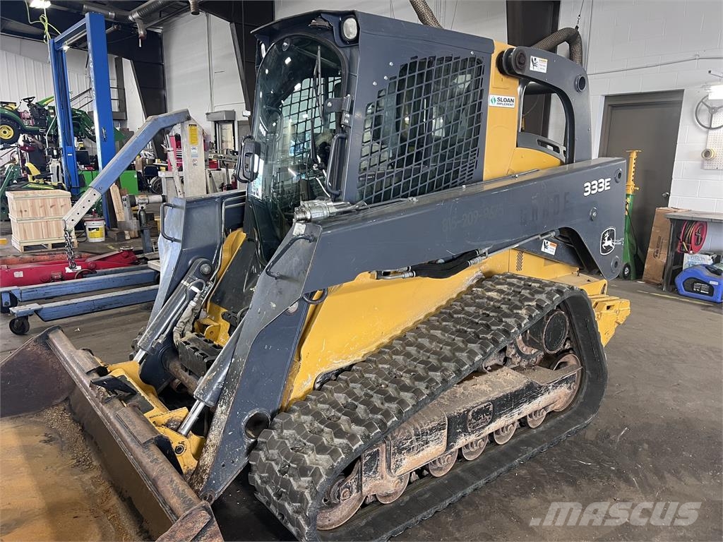 John Deere 333E Mini homlokrakodók