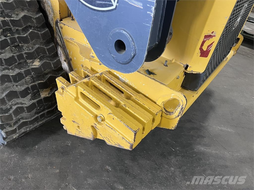 John Deere 333E Mini homlokrakodók