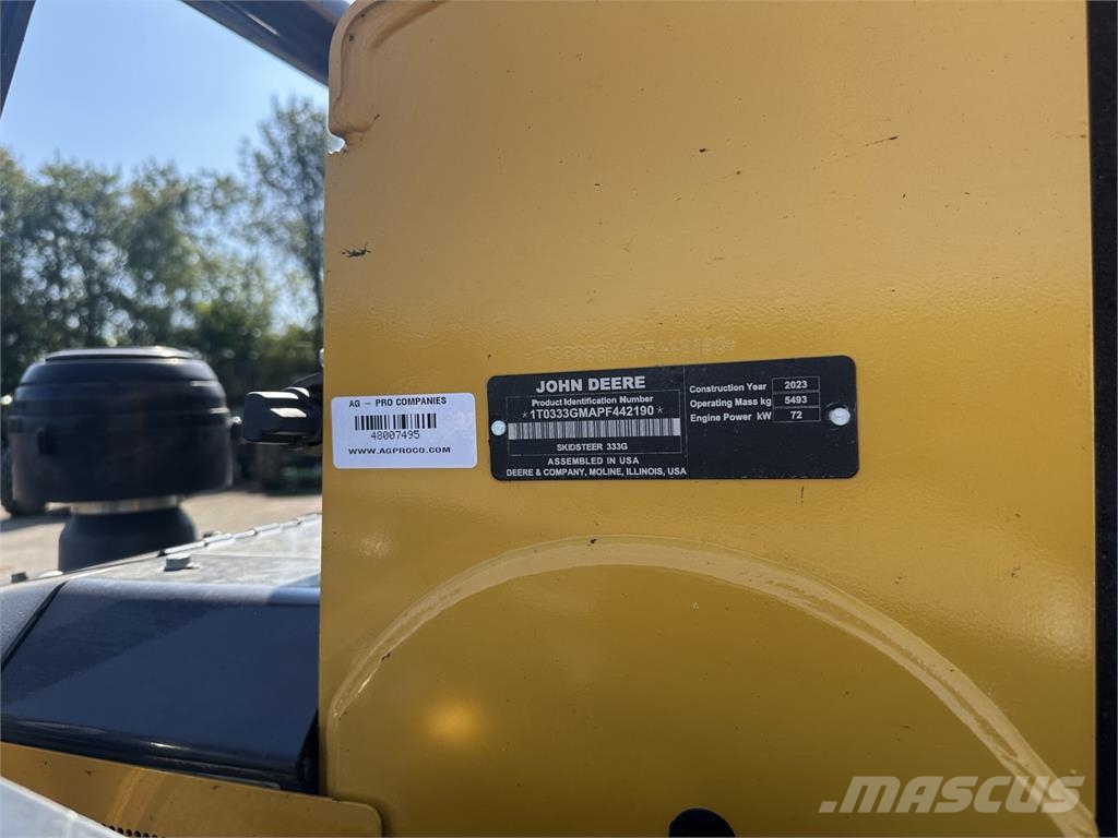 John Deere 333G Малі навантажувачі