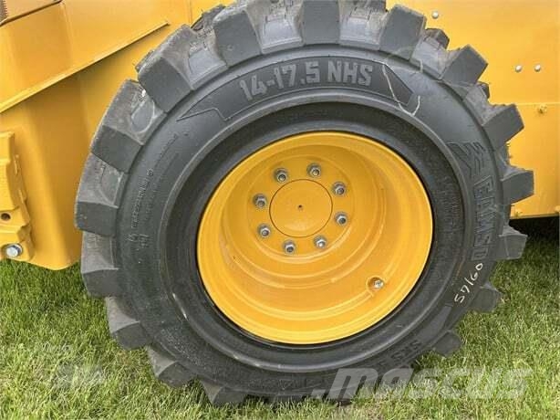 John Deere 334 P Kompaktrakodók