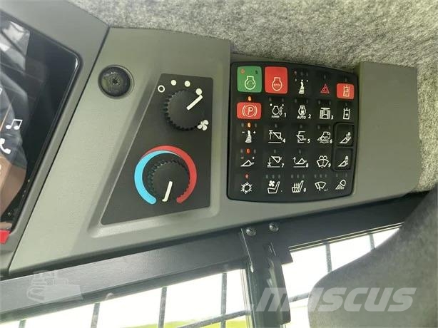 John Deere 334 P Kompaktrakodók