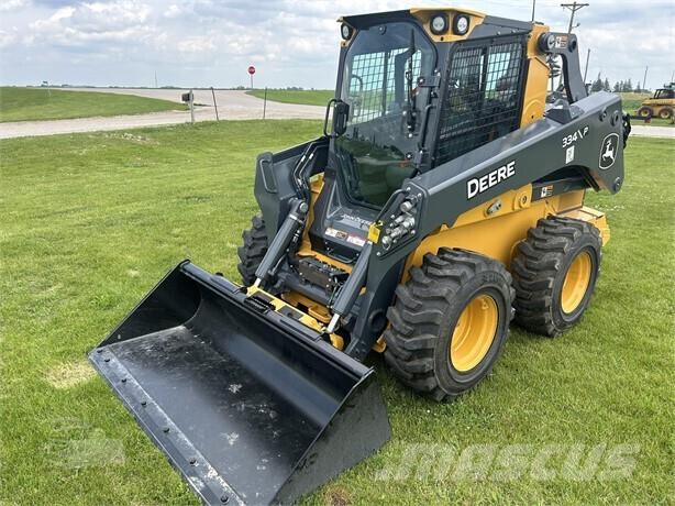John Deere 334 P 滑移轉向裝載機