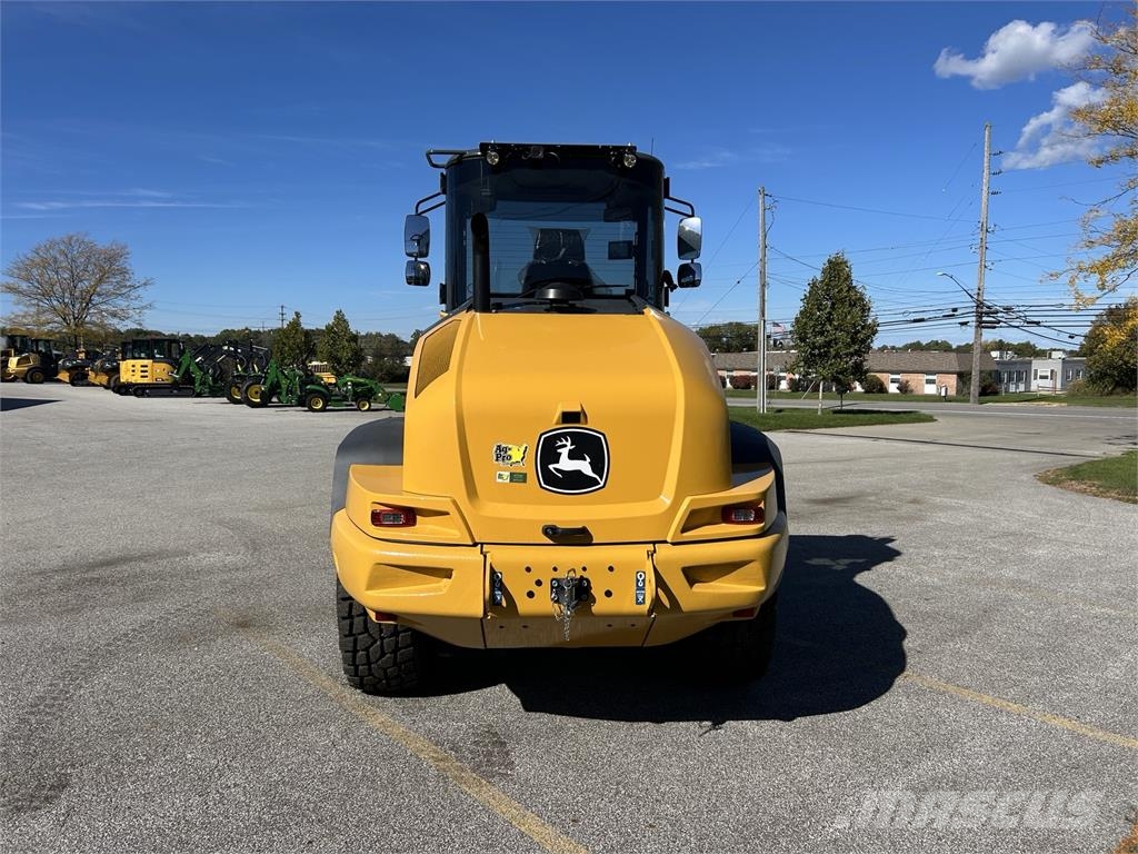 John Deere 334 P Læssemaskiner på hjul