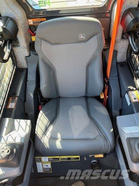 John Deere 335 P Minilastare