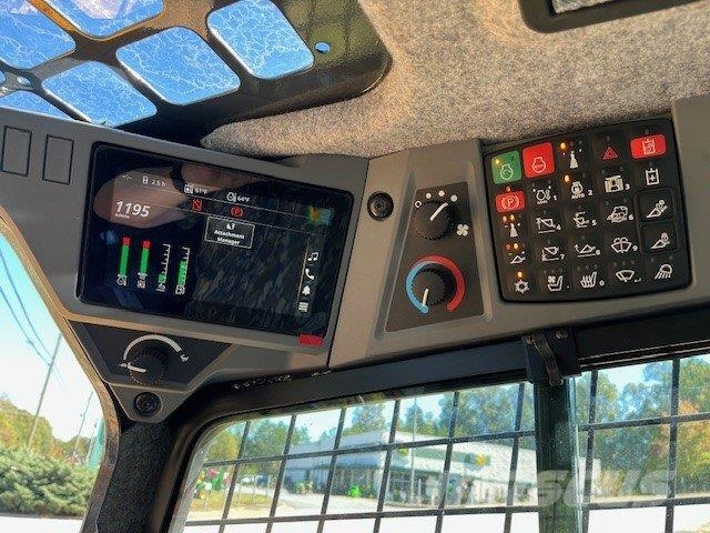 John Deere 335 P Minilastare
