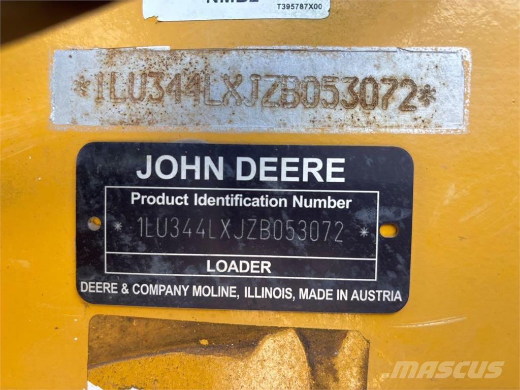 John Deere 344L Mini iekrāvēji