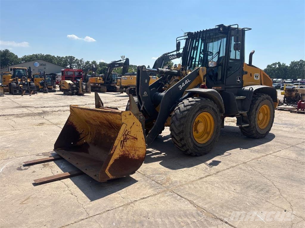 John Deere 344L Mini iekrāvēji