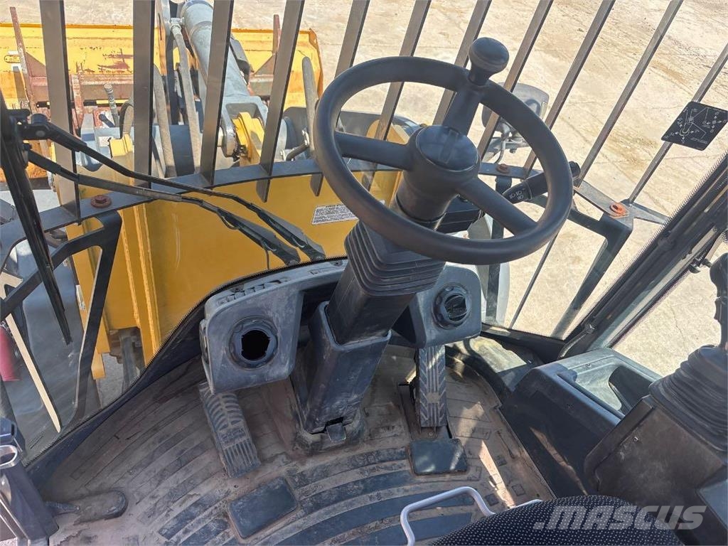 John Deere 344L Mini iekrāvēji