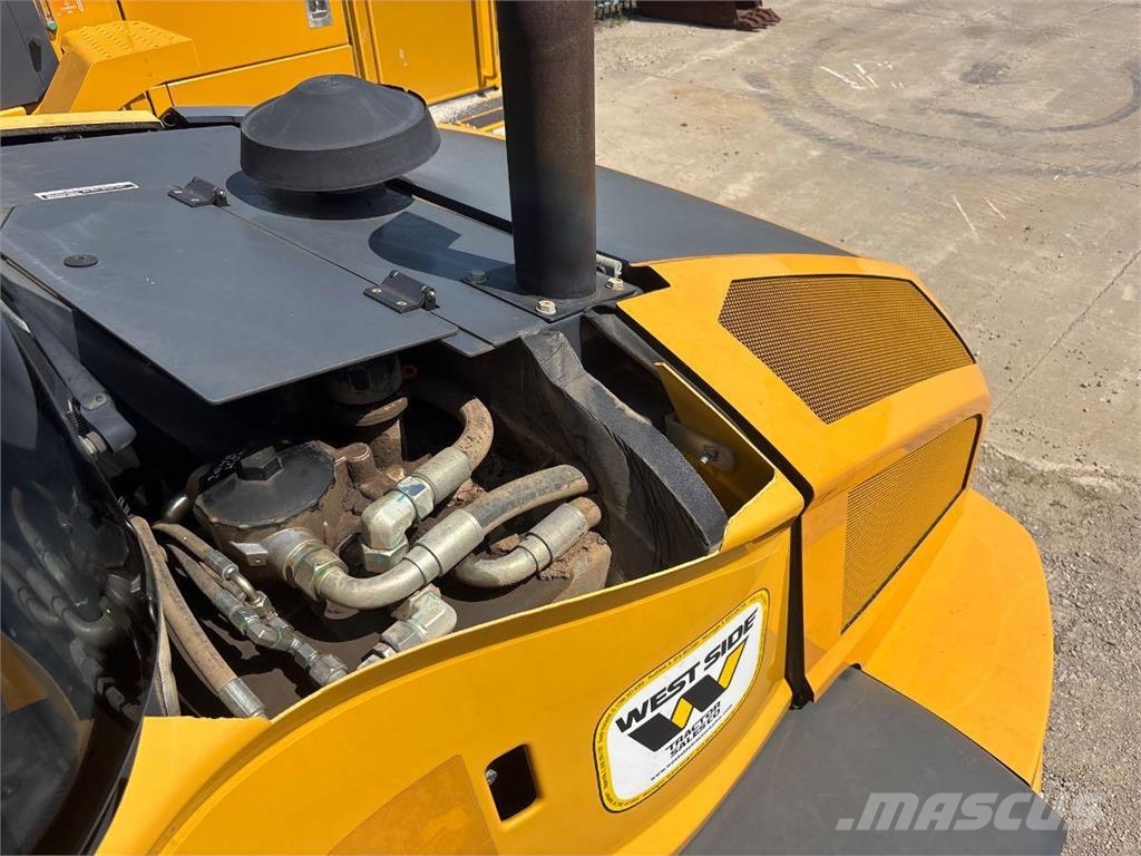 John Deere 344L Mini iekrāvēji