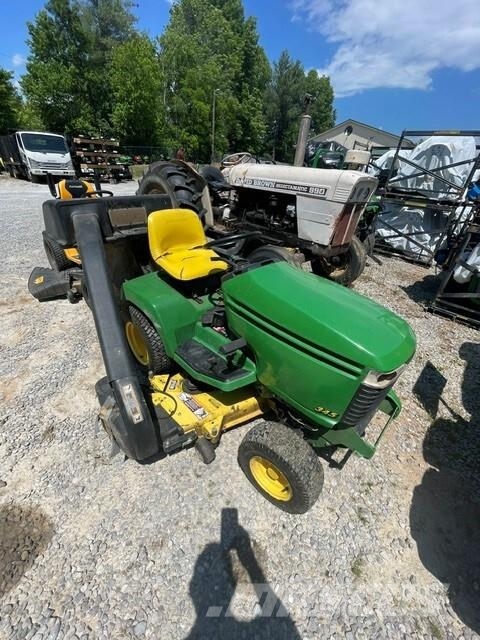 John Deere 345 ركوب الحشائش