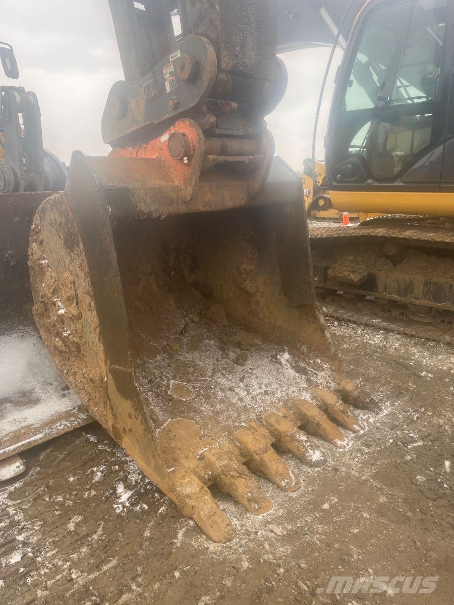 John Deere 350G LC Crawler excavators