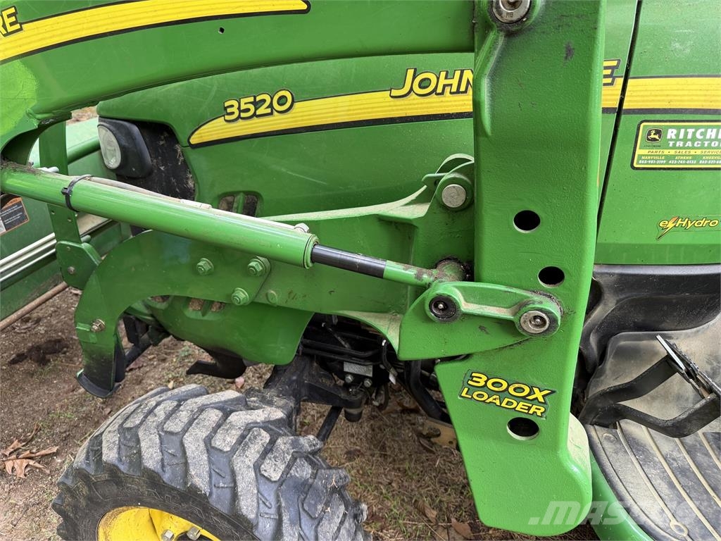 John Deere 3520 Коммунальные тракторы