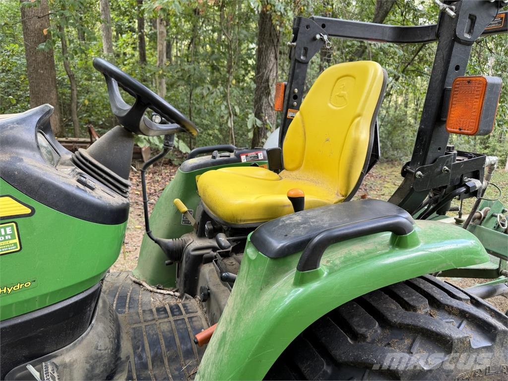 John Deere 3520 Коммунальные тракторы