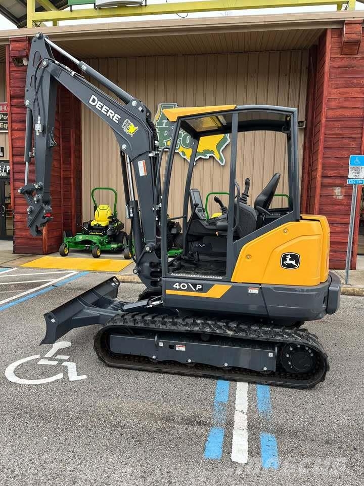 John Deere 40 P Minigraafmachines < 7t