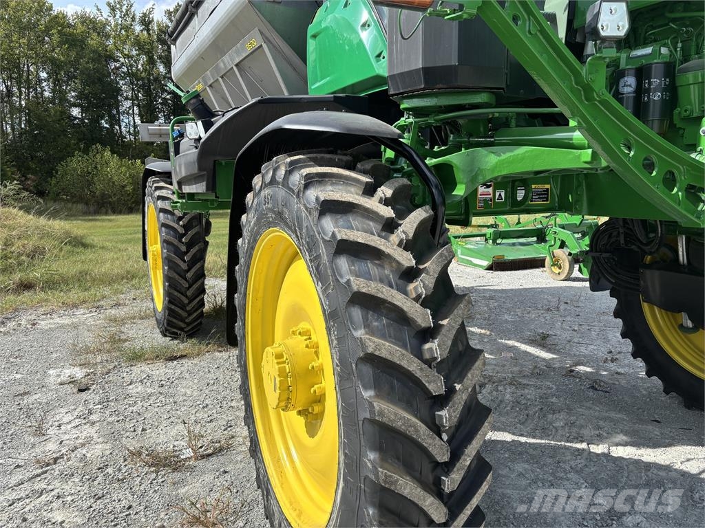 John Deere 400R Trailed sprayers
