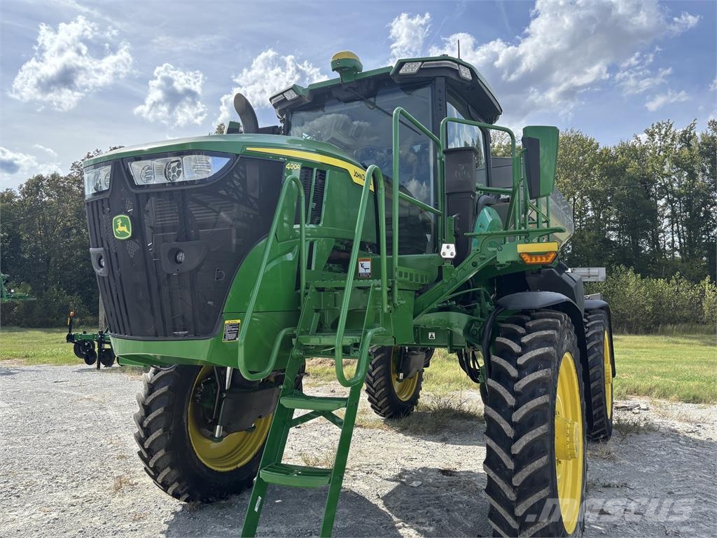 John Deere 400R Trailed sprayers