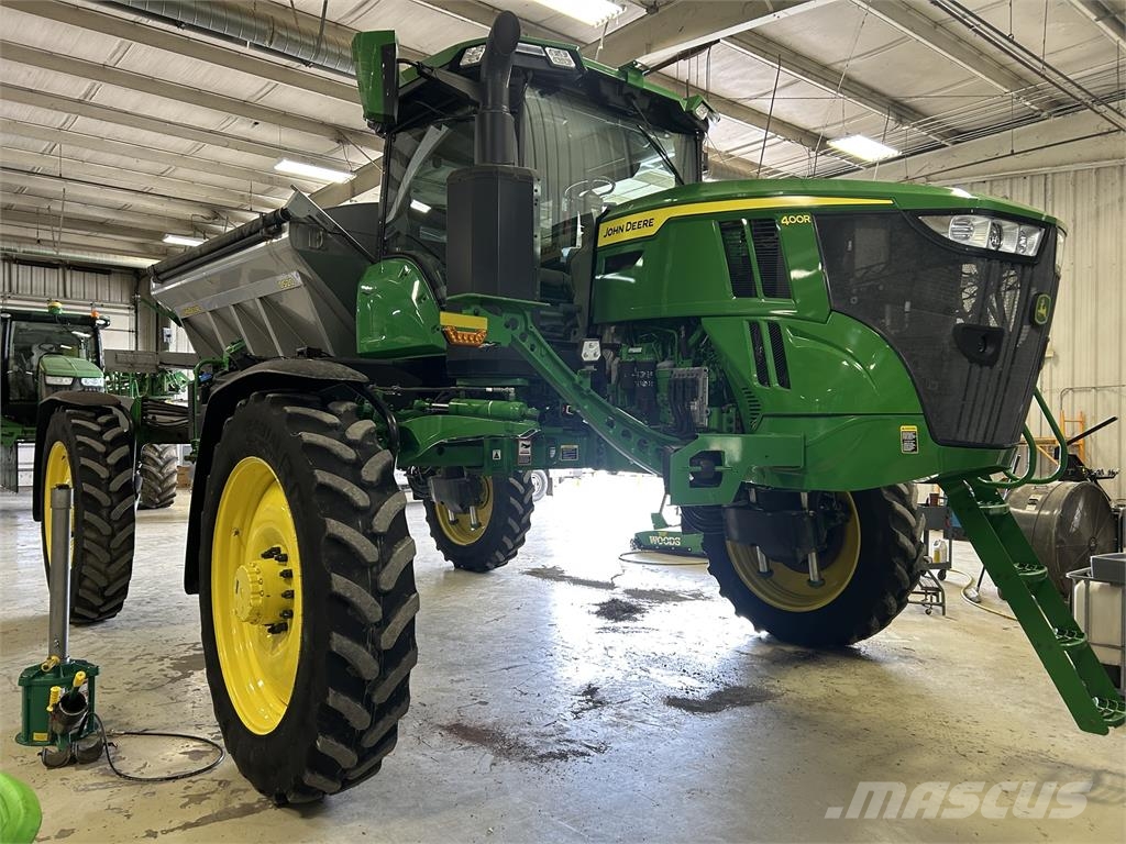 John Deere 400R Haagispritsid