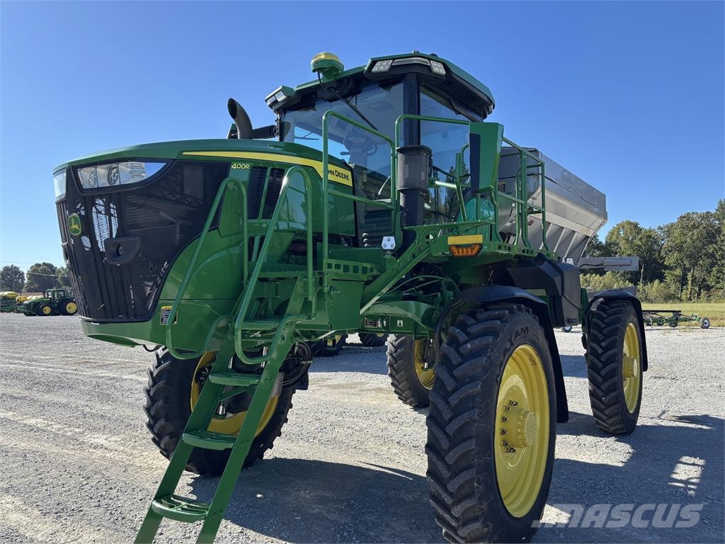 John Deere 400R 牽引式噴霧機