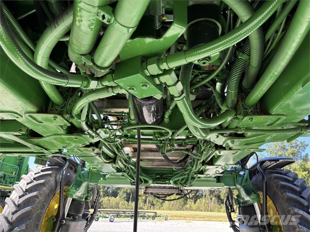 John Deere 400R 牽引式噴霧機