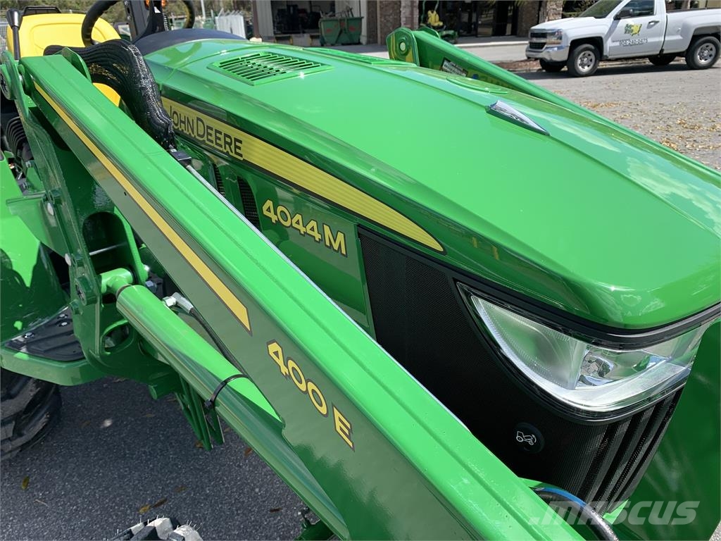 John Deere 4044M 소형 트랙터