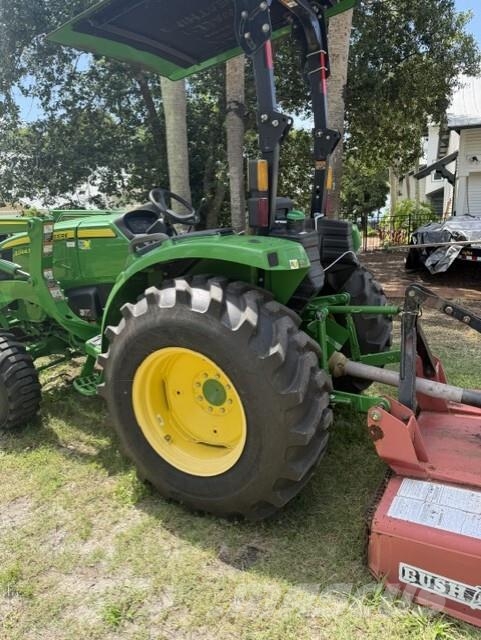 John Deere 4044M Tractores compactos