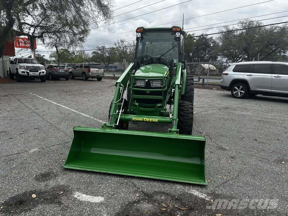 John Deere 4066R Трактори