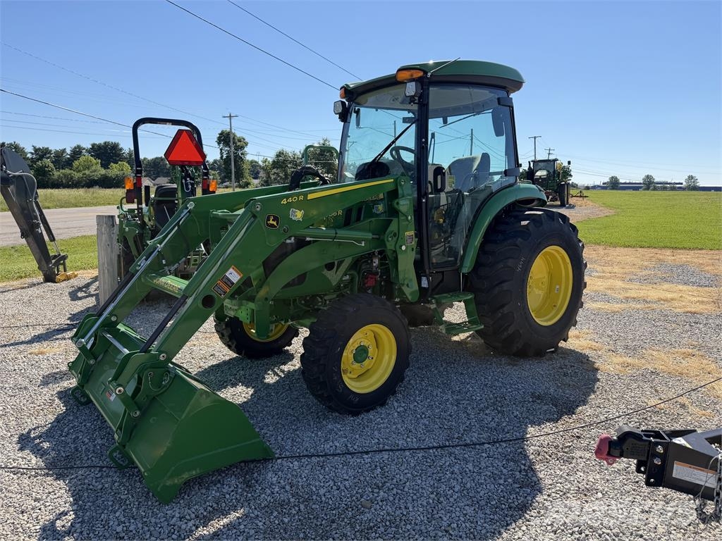 John Deere 4066R 소형 트랙터