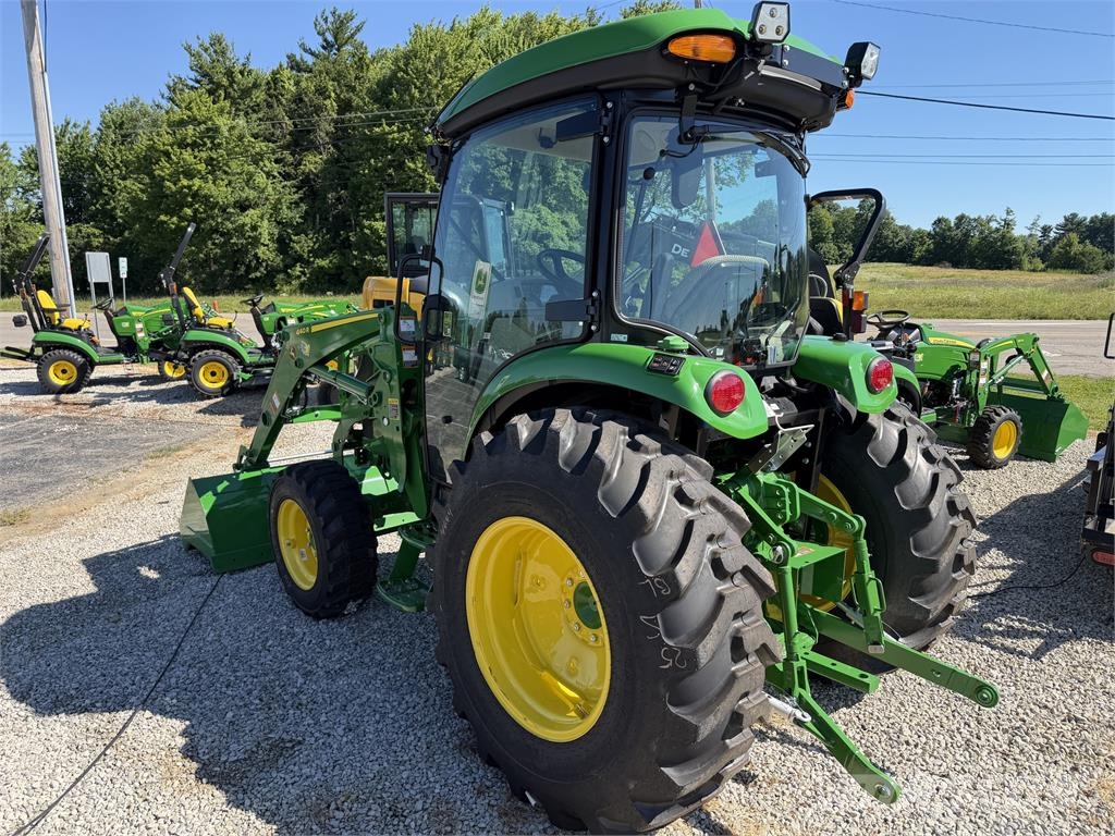 John Deere 4066R 소형 트랙터