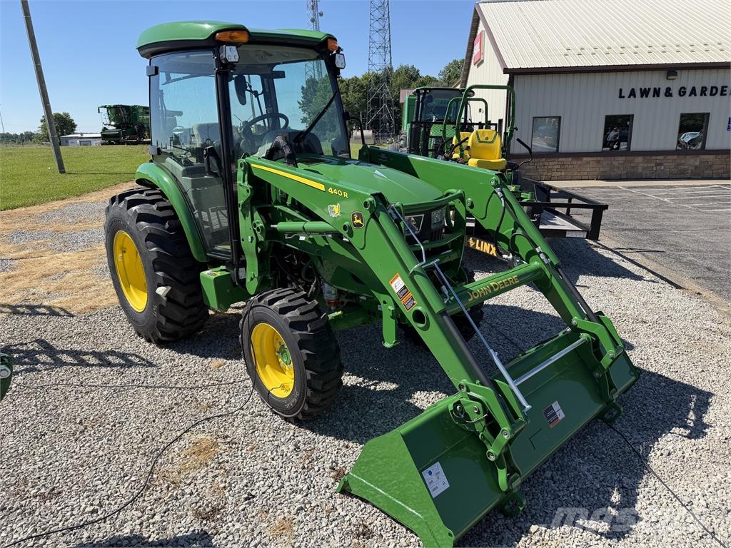 John Deere 4066R 소형 트랙터