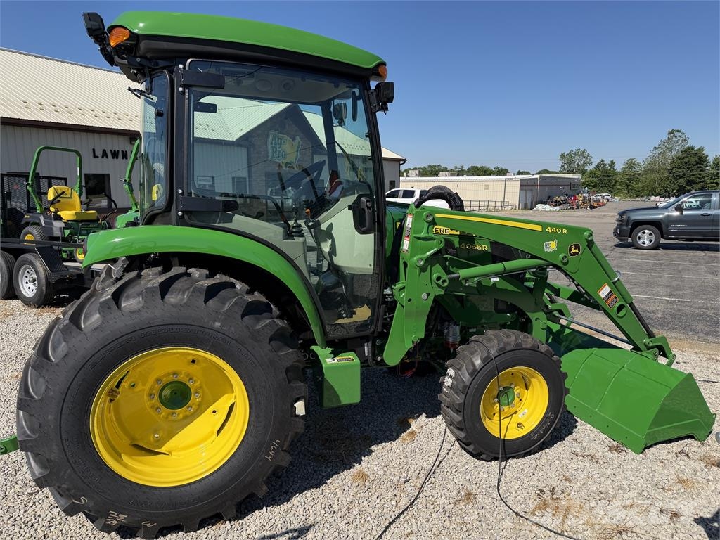 John Deere 4066R 소형 트랙터
