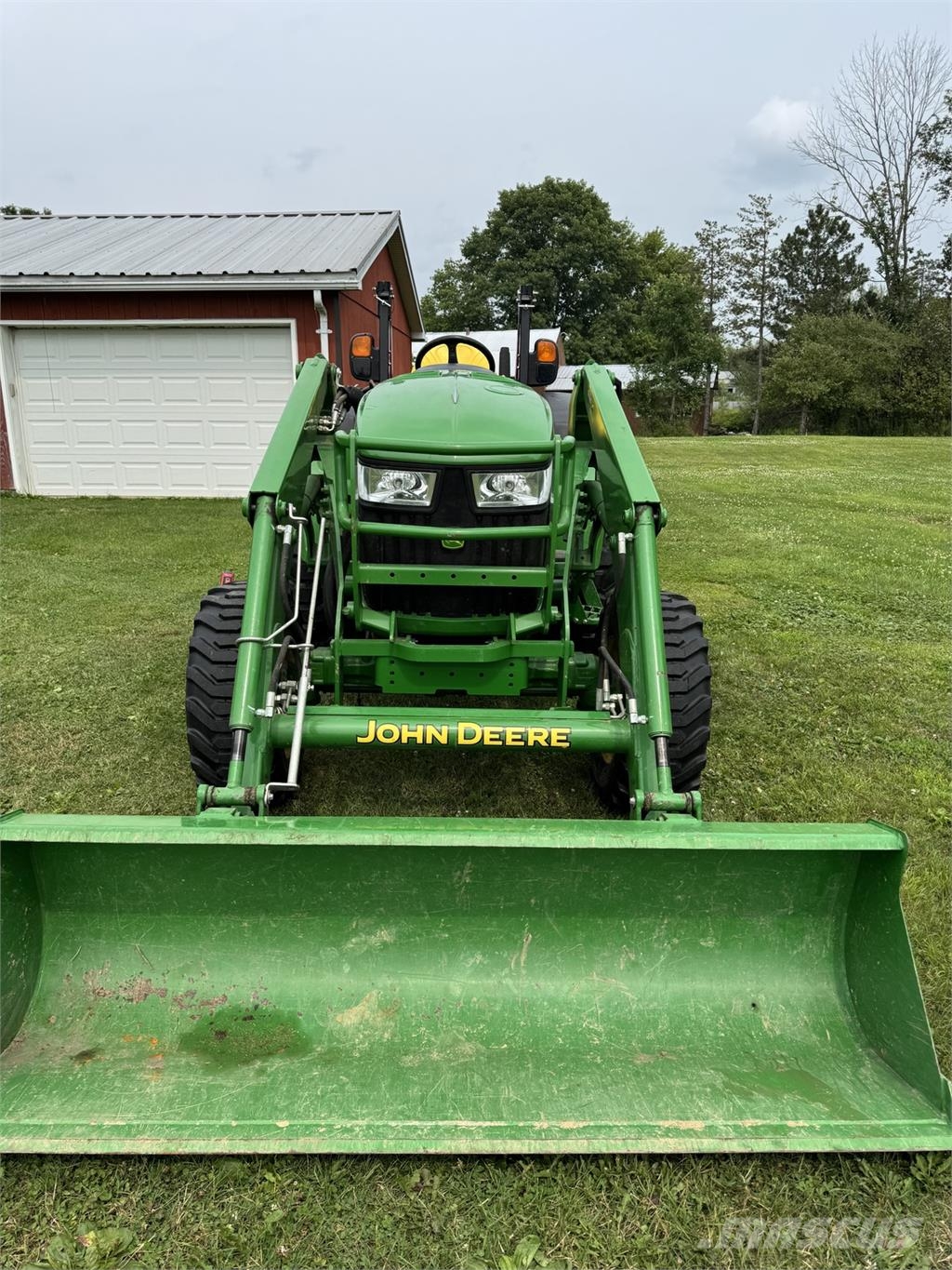 John Deere 4066R 소형 트랙터