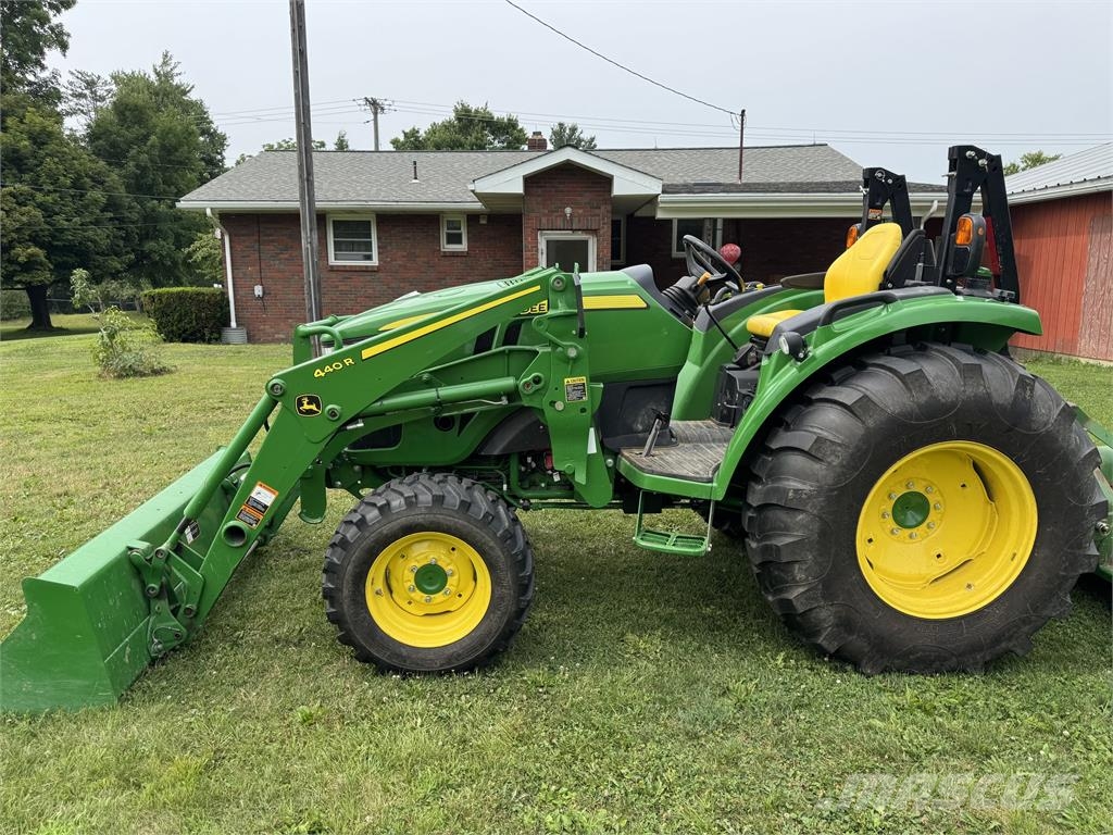 John Deere 4066R 소형 트랙터
