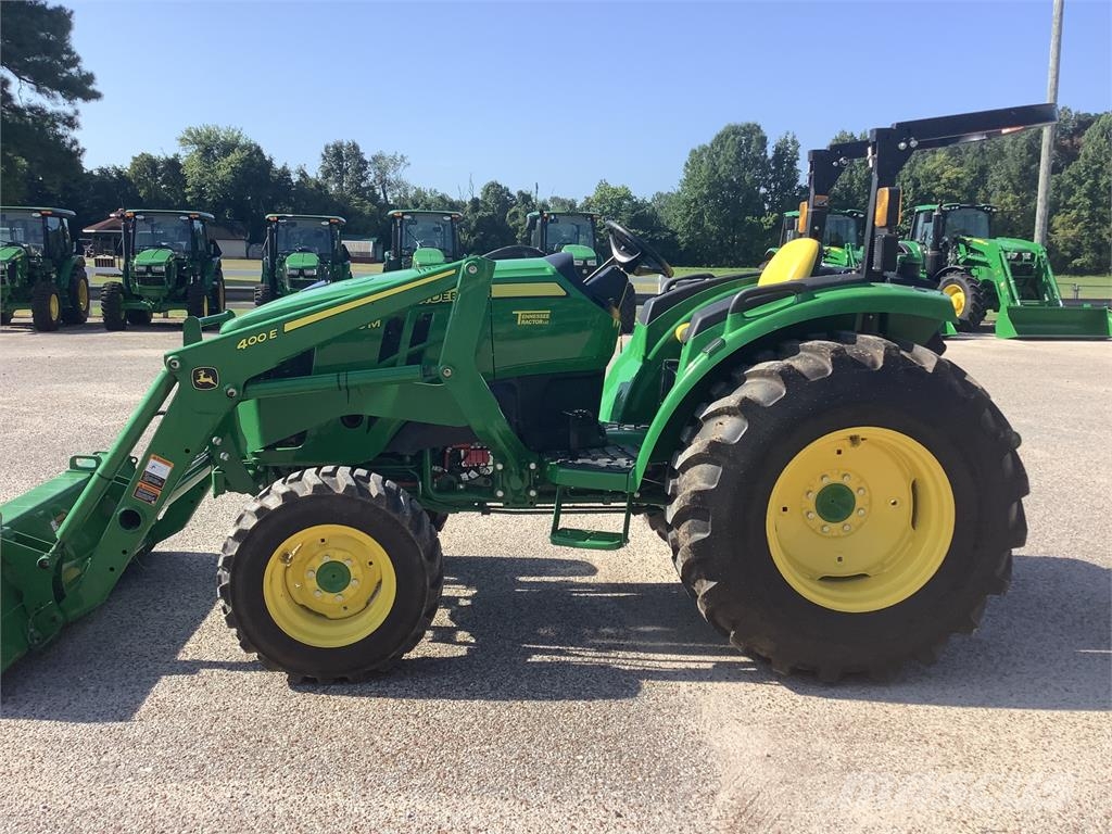 John Deere 4066M Трактори