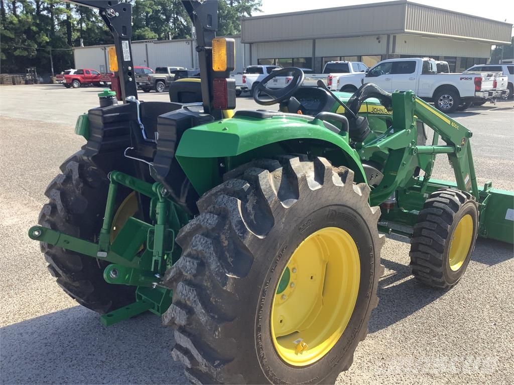 John Deere 4066M Трактори