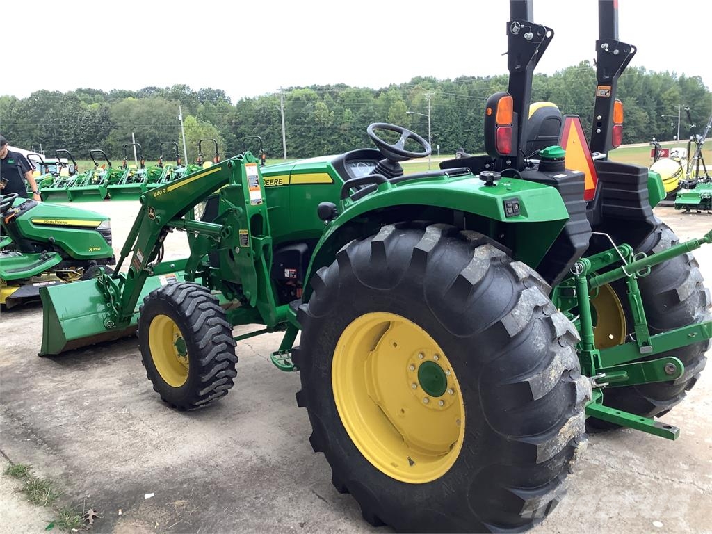 John Deere 4066R Traktoren