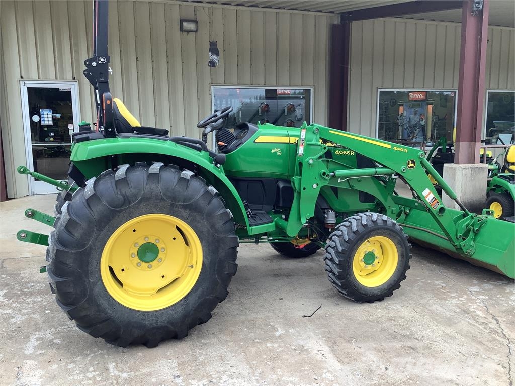 John Deere 4066R Traktoren
