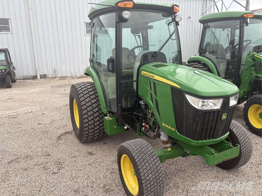John Deere 4066R 트랙터