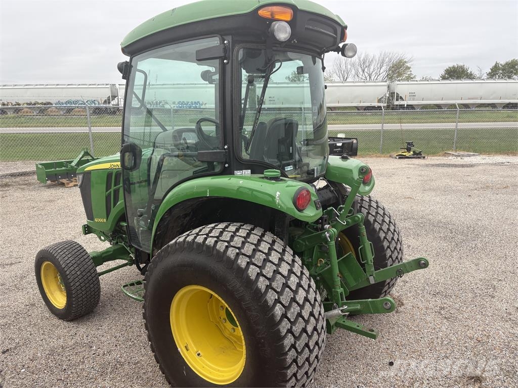 John Deere 4066R 트랙터