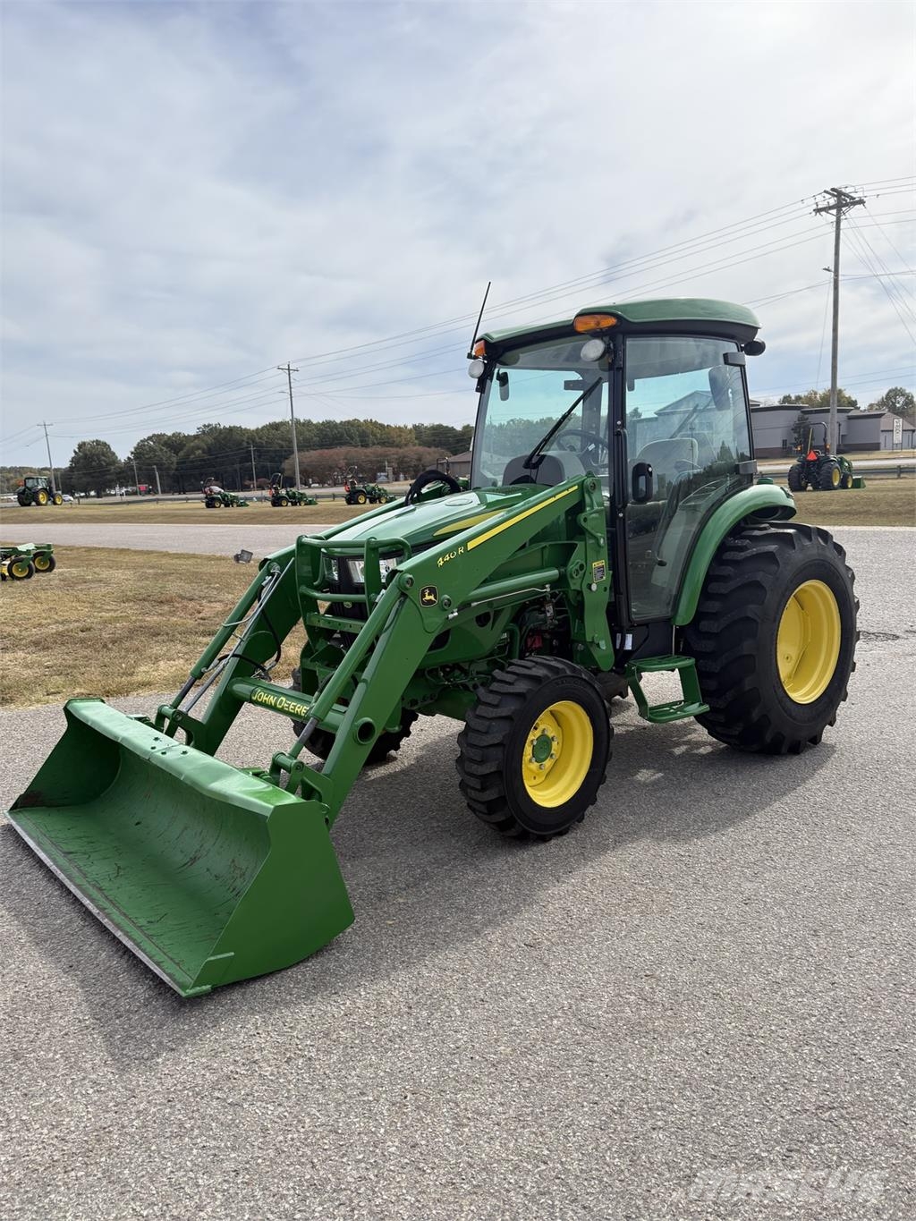 John Deere 4066R Traktorer