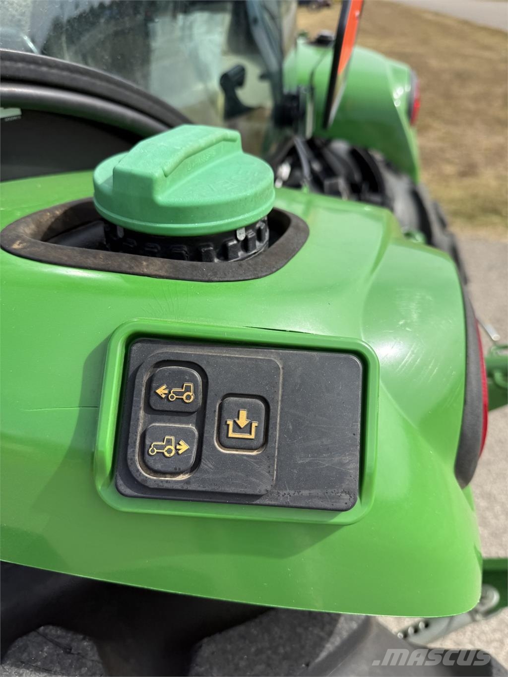 John Deere 4066R Traktorer