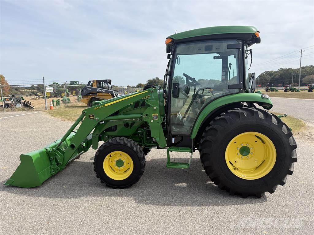 John Deere 4066R Traktorer