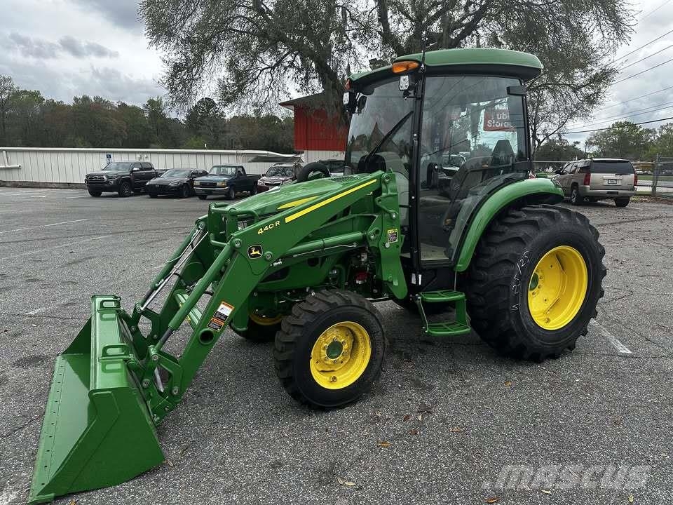 John Deere 4066R Трактори